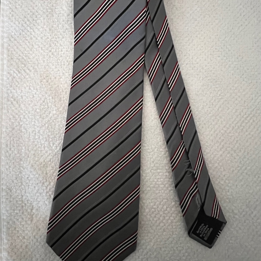 Geoffrey Beene tie